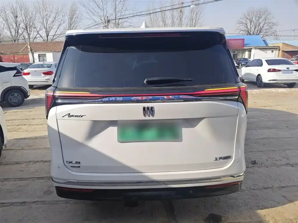 Buick GL8 Hybrid — фото 7