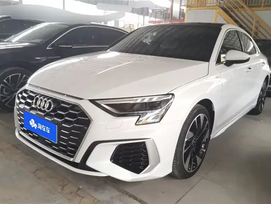 Audi A3 2023 из CN, фото 1