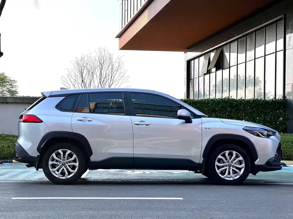 Toyota Frontlander 2024 из CN, фото 7
