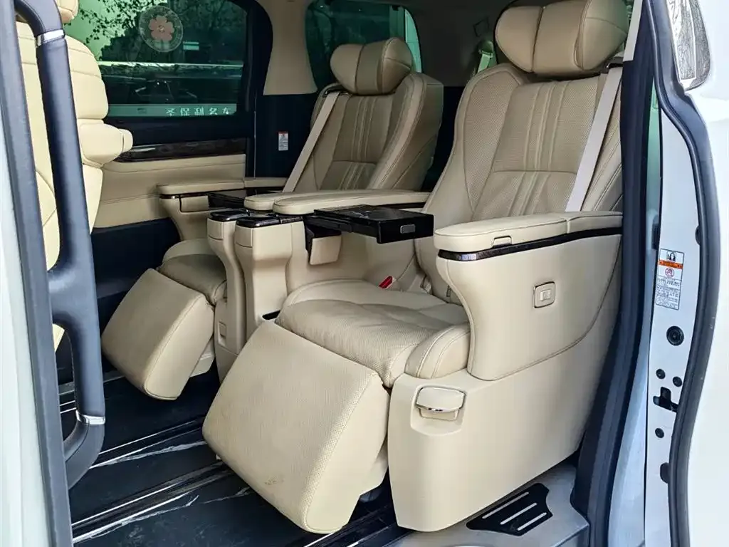 Toyota Vellfire 2021 из CN, фото 6