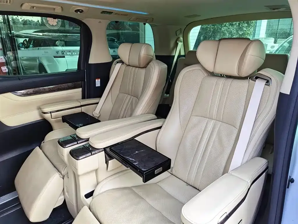 Toyota Vellfire 2021 из CN, фото 3