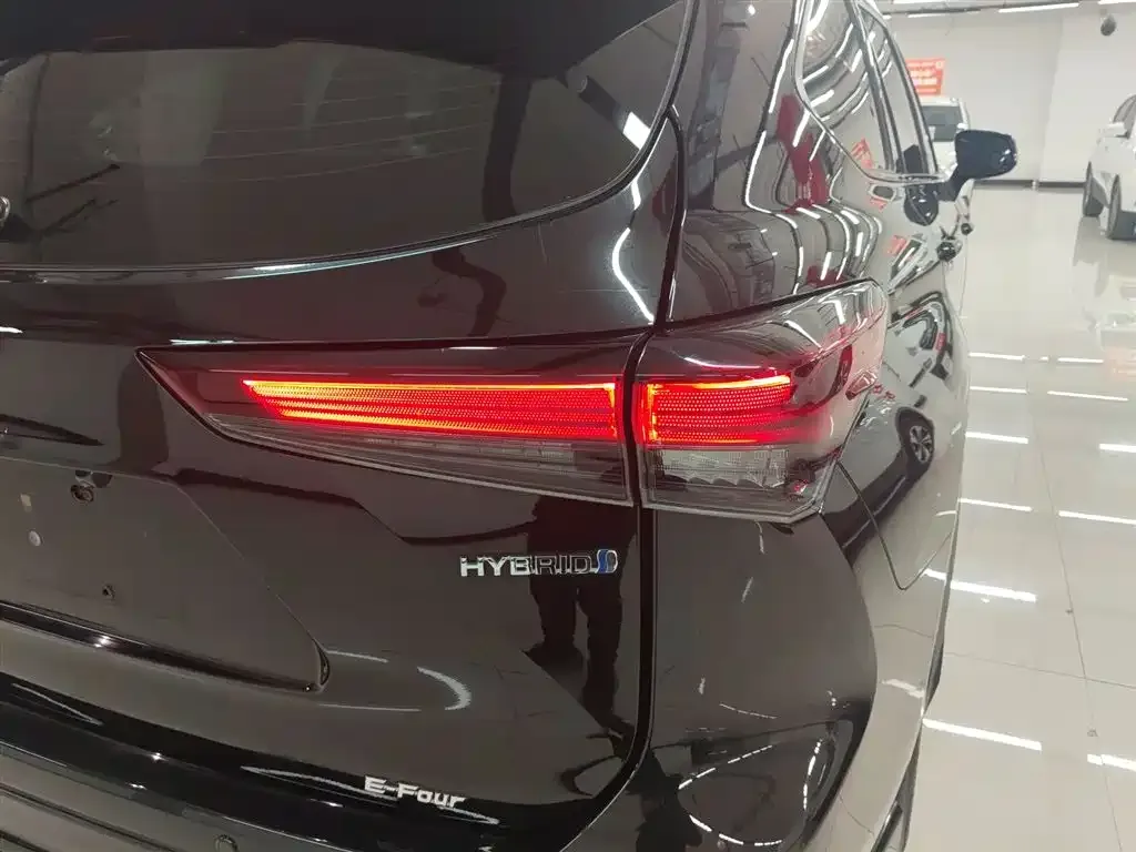 Toyota Crown Kluger 2023 из CN, фото 7