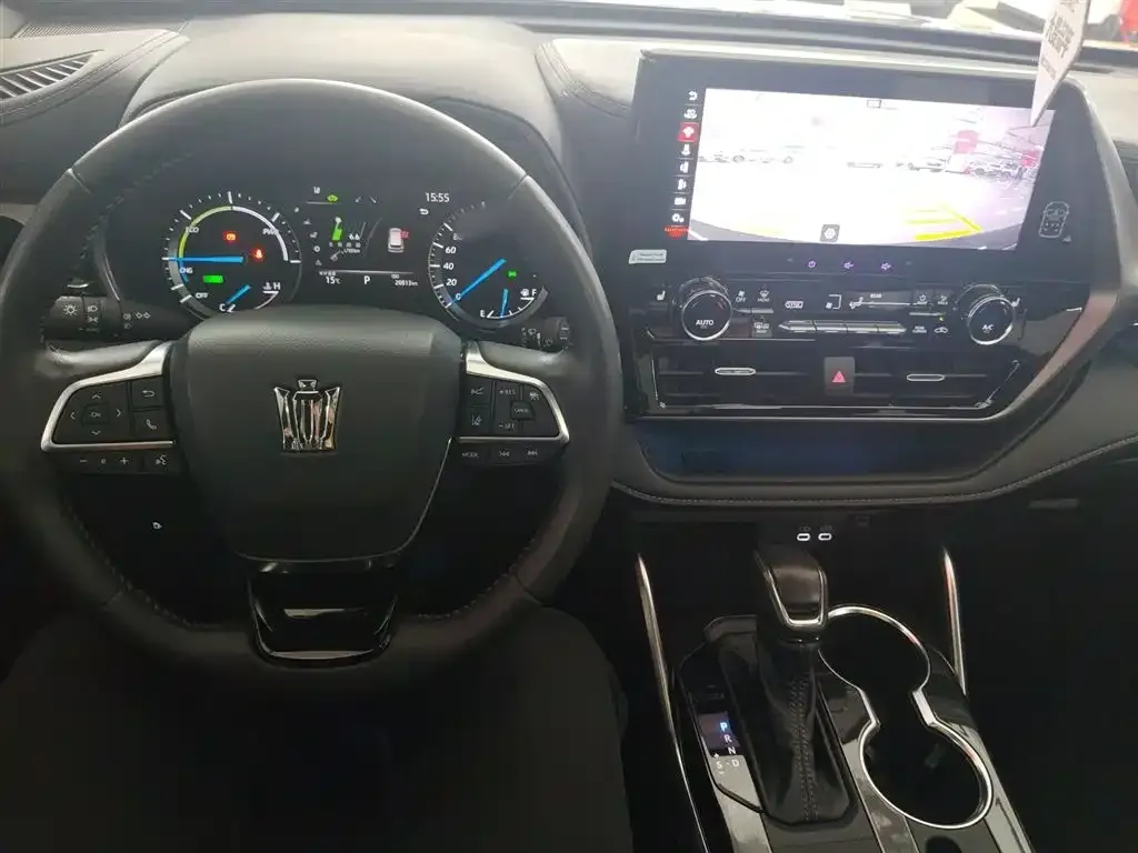 Toyota Crown Kluger 2023 из CN, фото 2