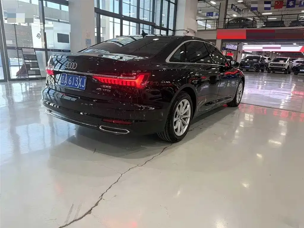 Audi A6L 2021 из CN, фото 5
