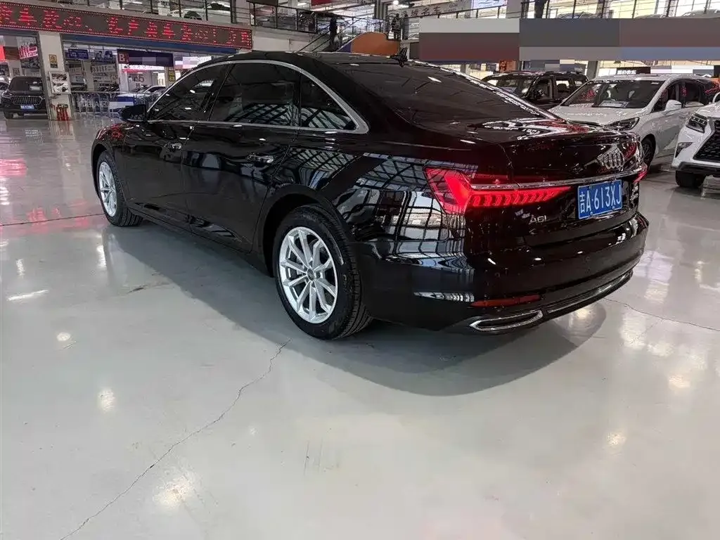 Audi A6L 2021 из CN, фото 8