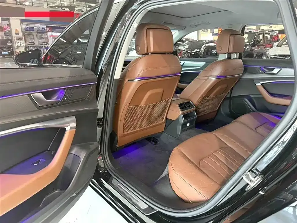 Audi A6L 2021 из CN, фото 6