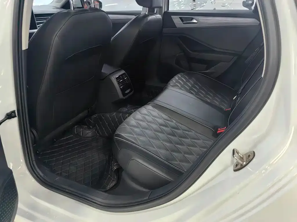 Volkswagen Sagitar 2023 из CN, фото 9