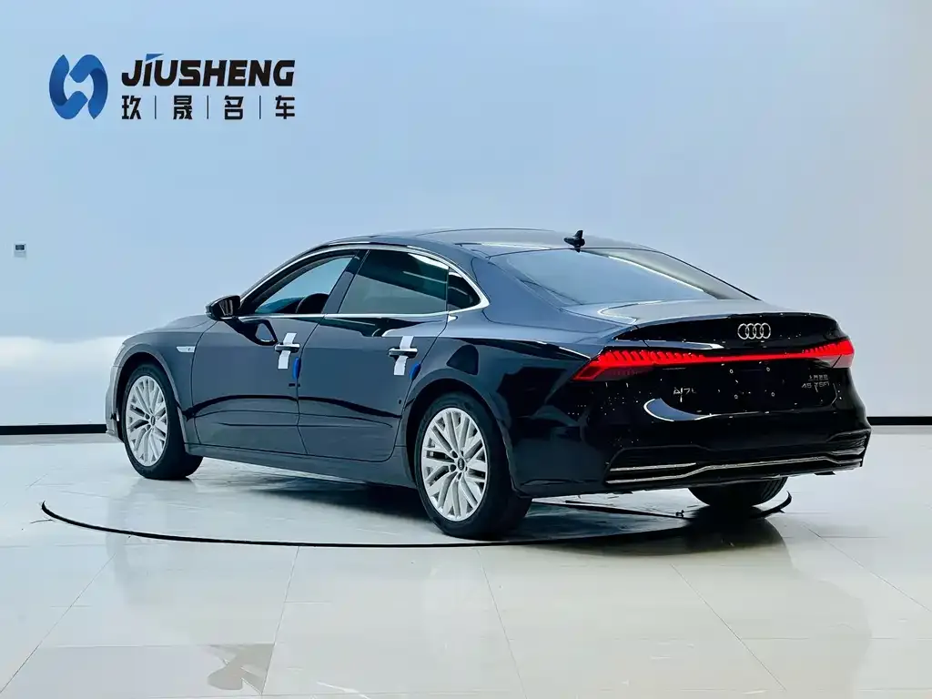 Audi A7L 2023 из CN, фото 5