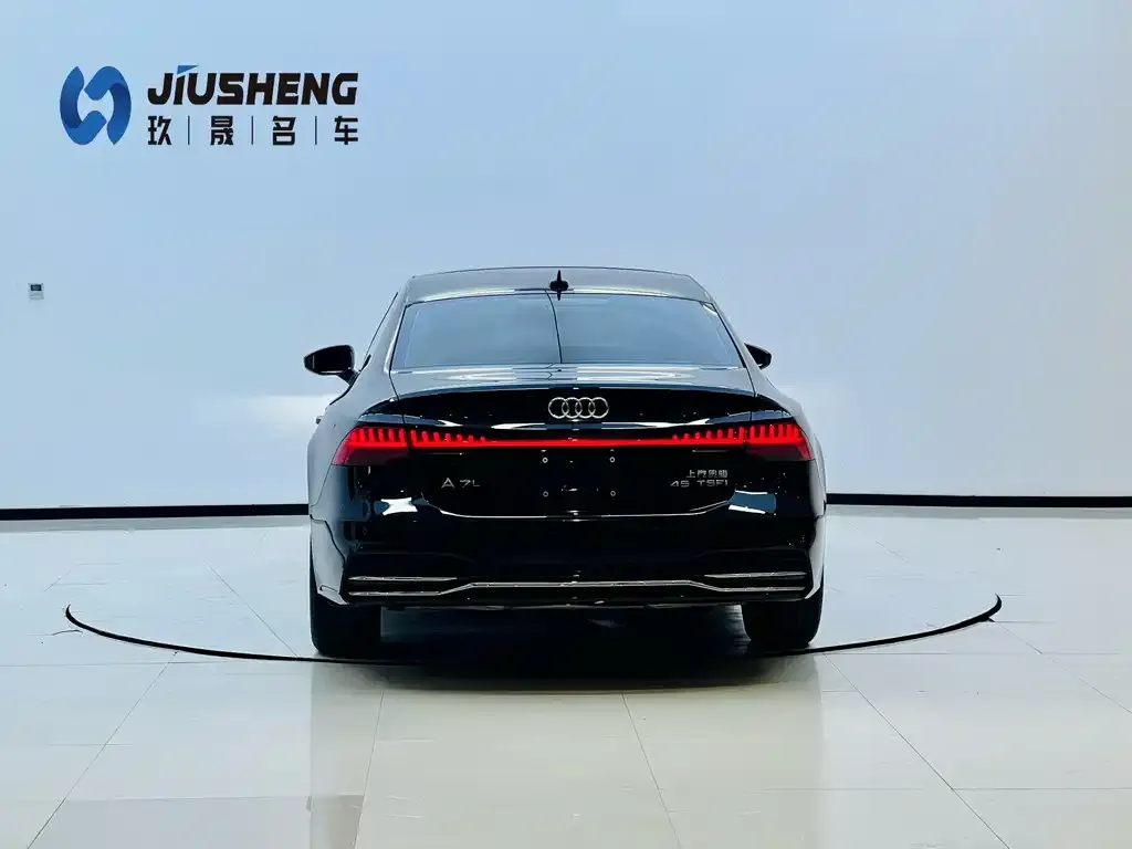 Audi A7L 2023 из CN, фото 6