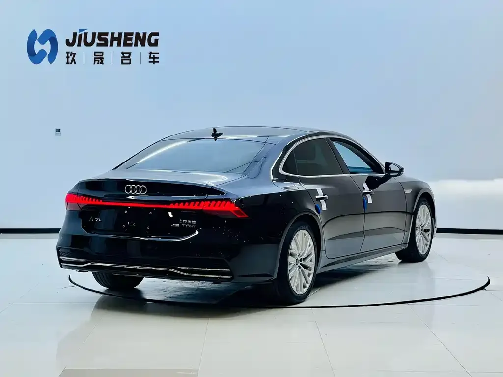 Audi A7L 2023 из CN, фото 4
