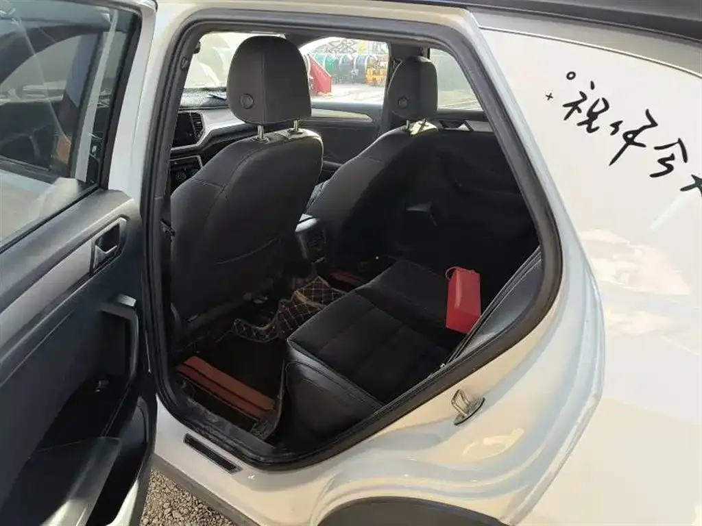 [object Object] T-Roc 2023 из CN, фото 5