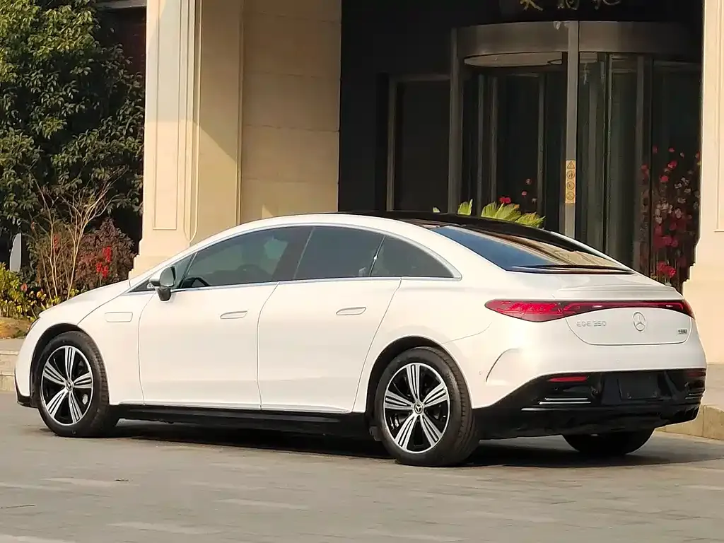 Mercedes-Benz EQE 2023 из CN, фото 3