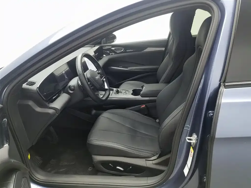 BYD Seal — фото 7