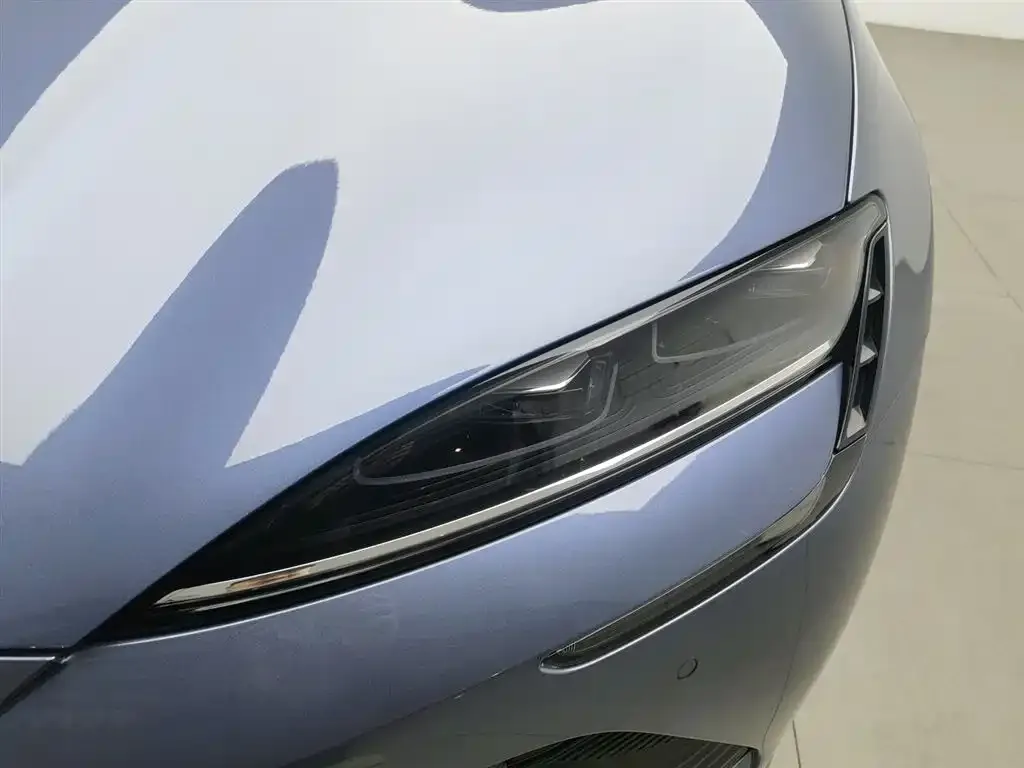 BYD Seal — фото 3