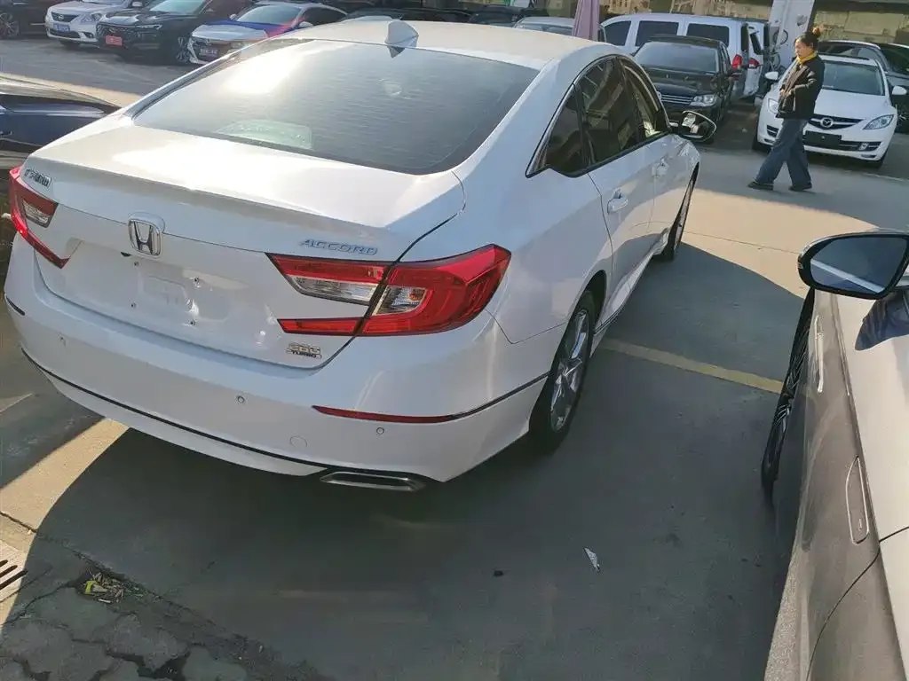 Honda Accord — фото 2