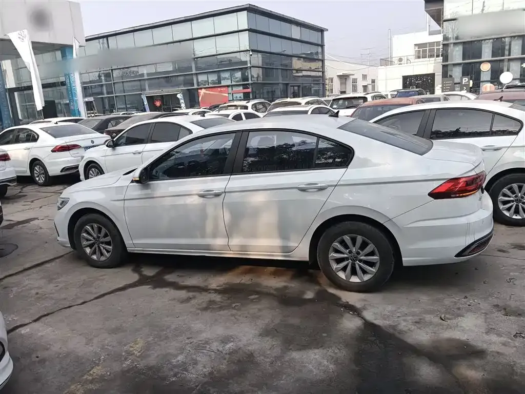 Volkswagen Bora 2024 из CN, фото 10