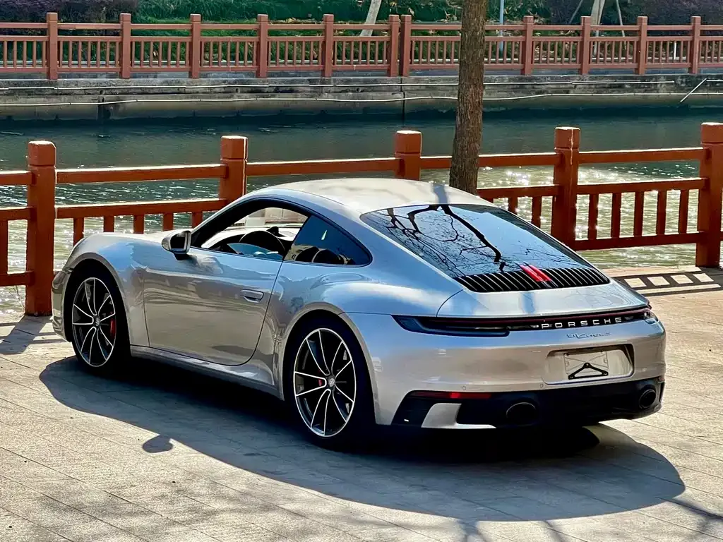 Porsche 911 — фото 9