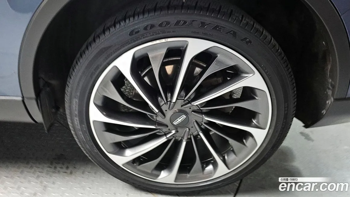 Lincoln Aviator 2021 из KR, фото 3