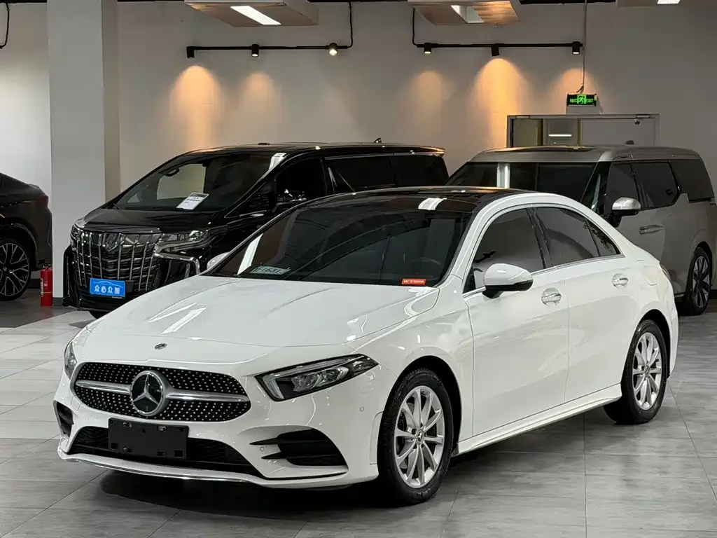 Mercedes-Benz A-Class — фото 1