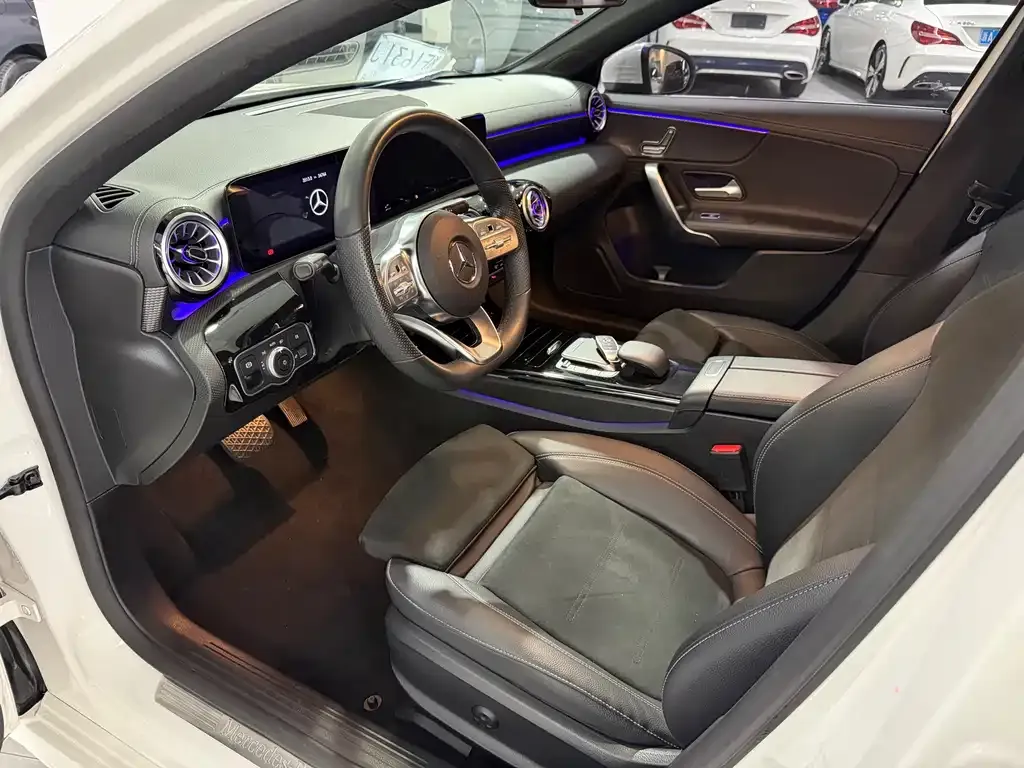 Mercedes-Benz A-Class — фото 10