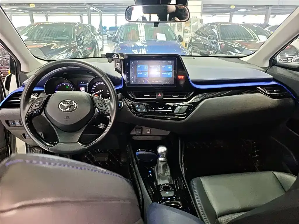Toyota C-HR 2023 из CN, фото 10