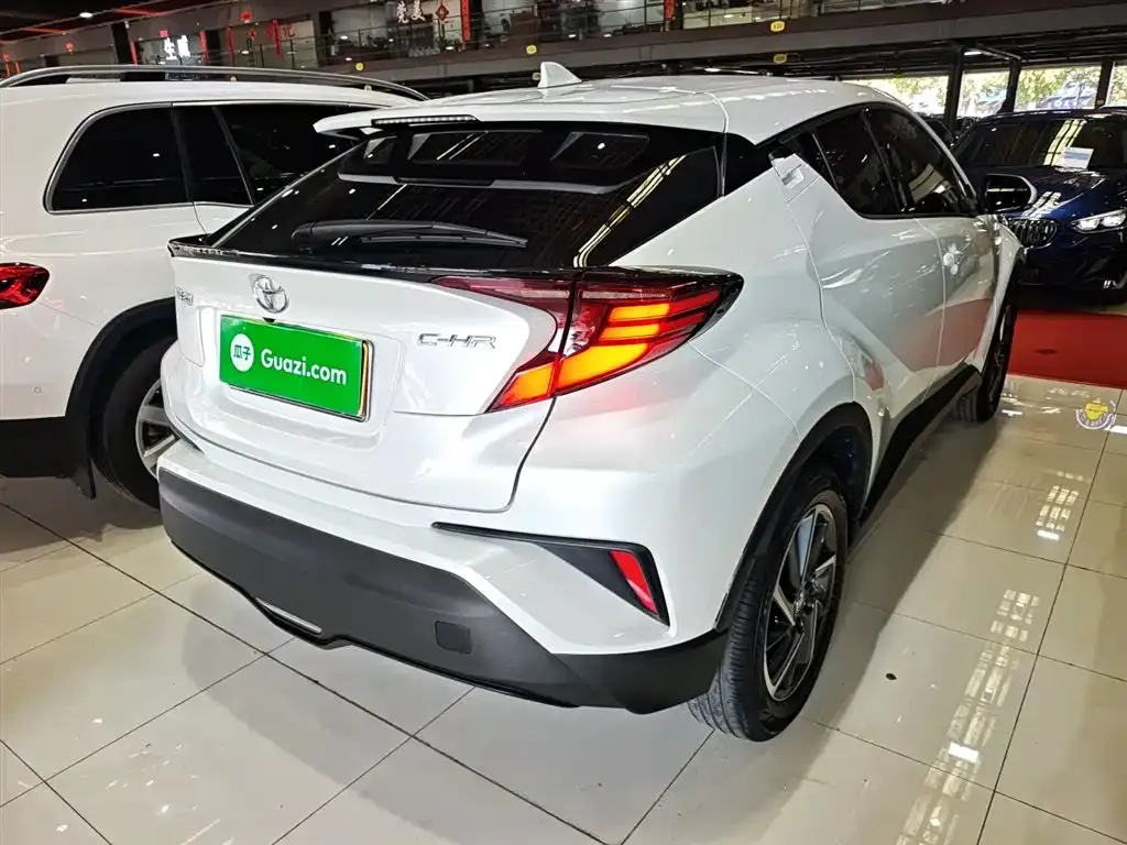 Toyota C-HR 2023 из CN, фото 5