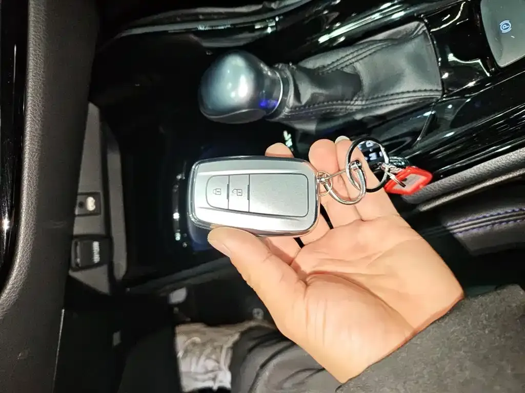 Toyota C-HR 2023 из CN, фото 3
