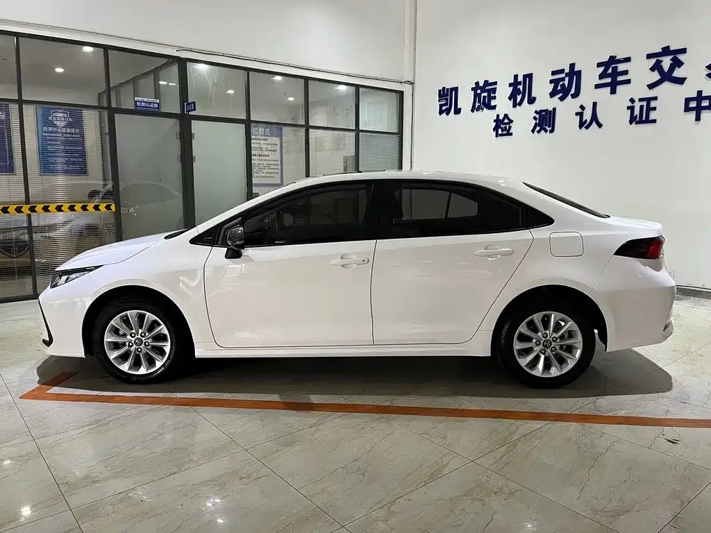 Toyota Corolla 2021 из CN, фото 7