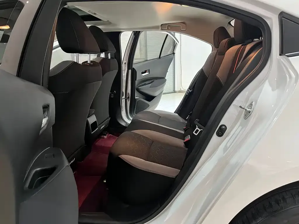 Toyota Corolla 2021 из CN, фото 9