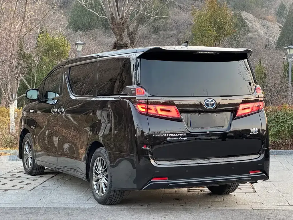 Toyota Vellfire 2023 из CN, фото 8