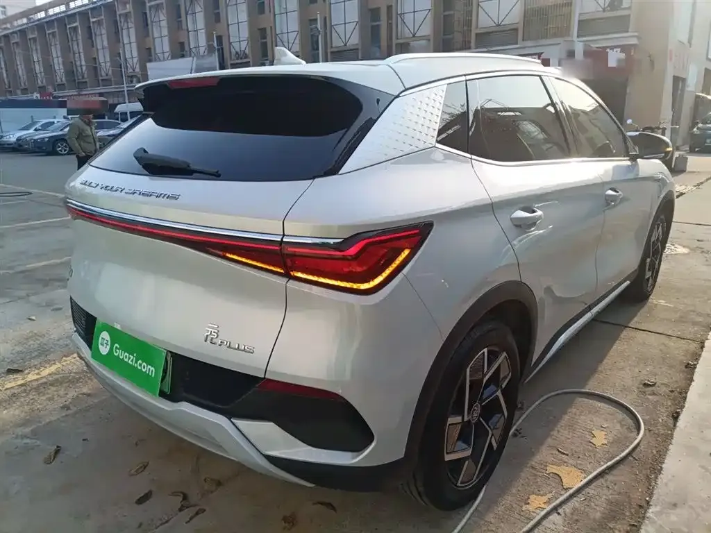 BYD Yuan Plus — фото 10