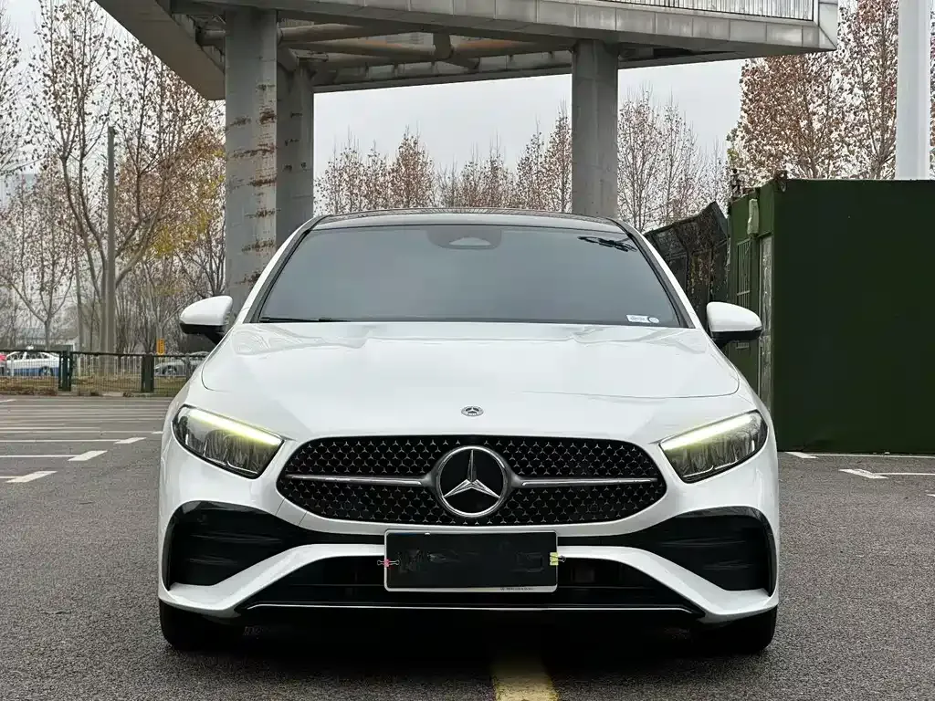 Mercedes-Benz A-Class 2023 из CN, фото 7