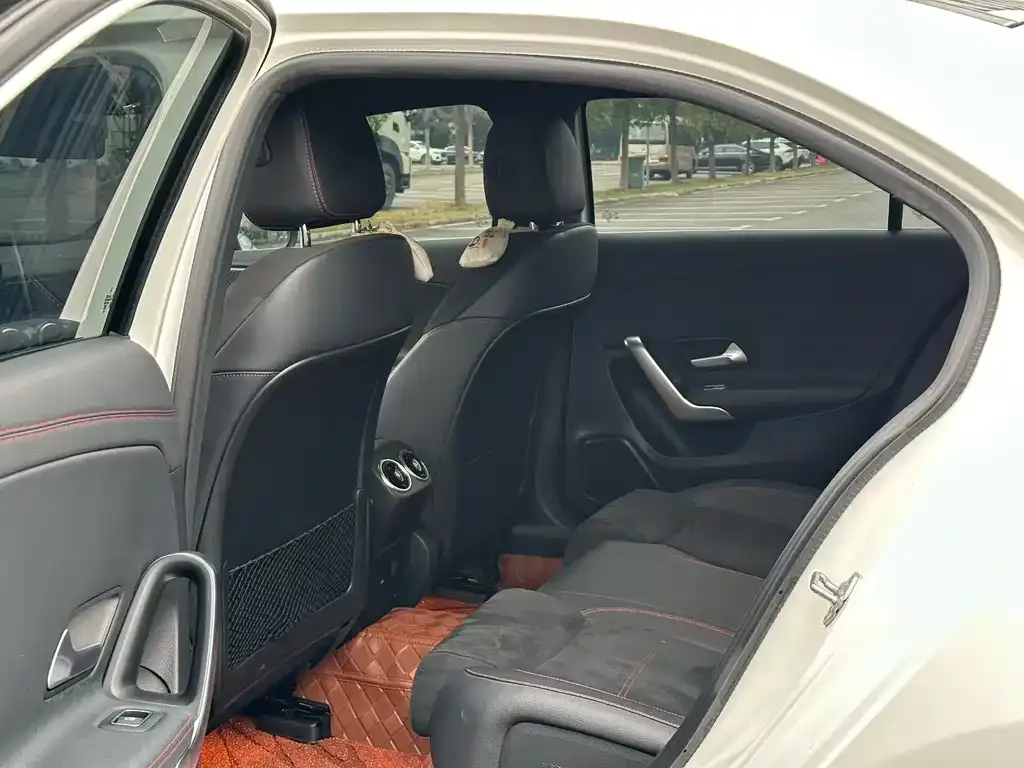 Mercedes-Benz A-Class 2023 из CN, фото 3