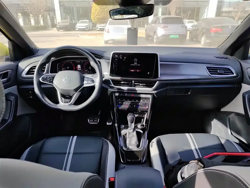 Volkswagen T-Roc 2023 из CN, фото 10