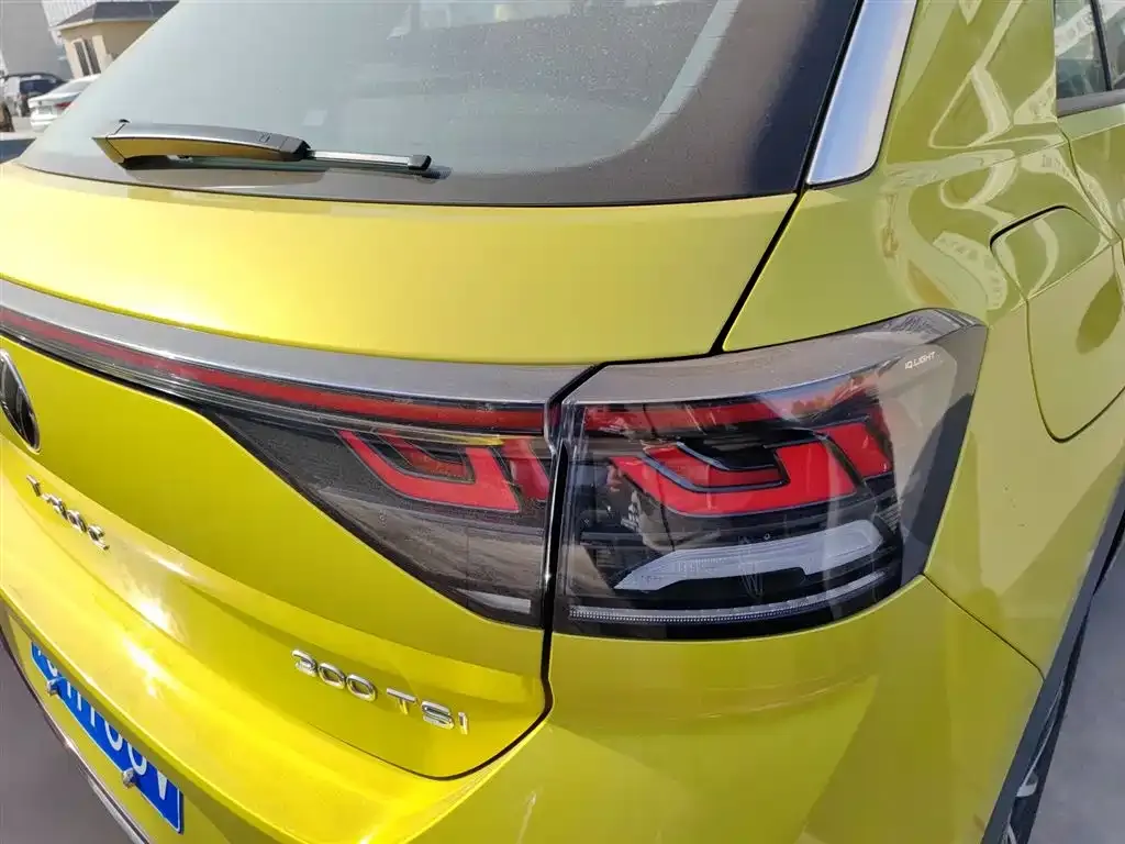 Volkswagen T-Roc 2023 из CN, фото 8
