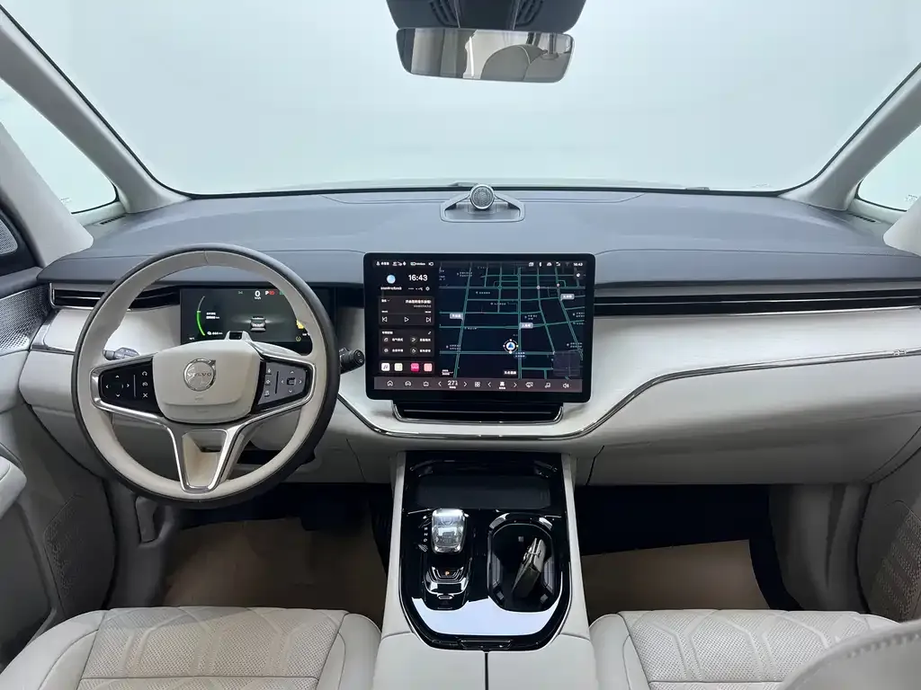 Volvo EM90 2024 из CN, фото 9