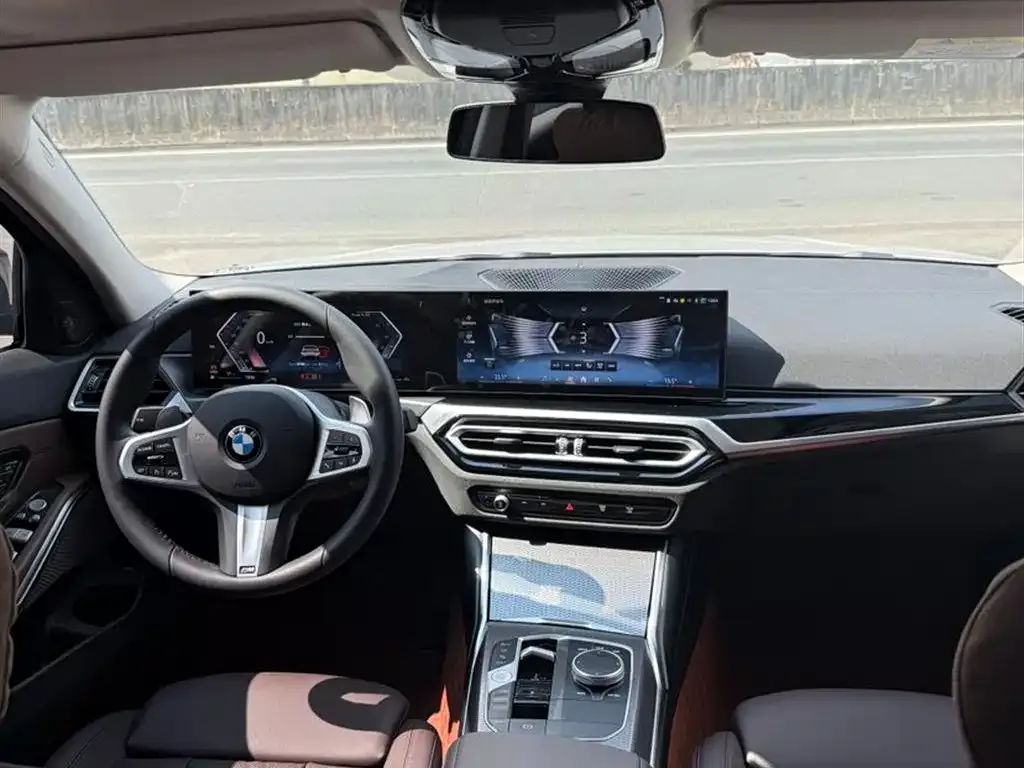 BMW 3 Series 2024 из CN, фото 7
