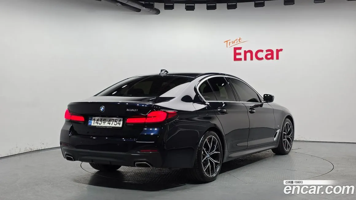 BMW 5-Series 2023 из KR, фото 10