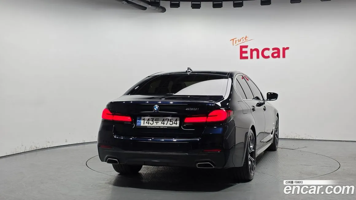 BMW 5-Series 2023 из KR, фото 2