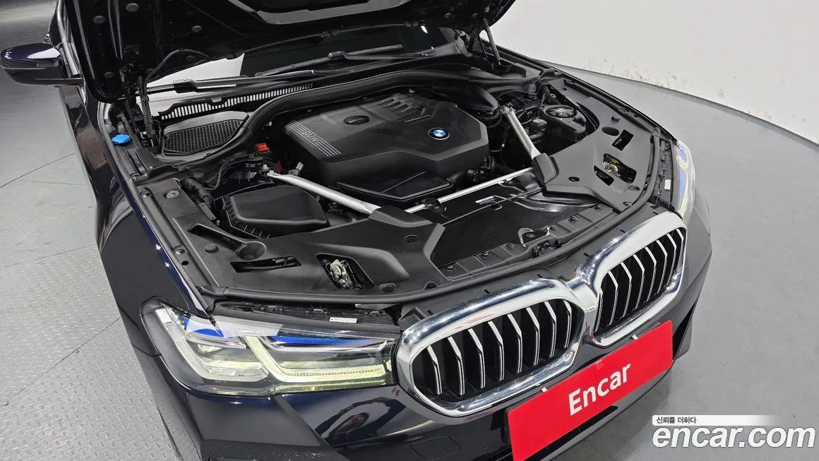BMW 5-Series 2023 из KR, фото 8