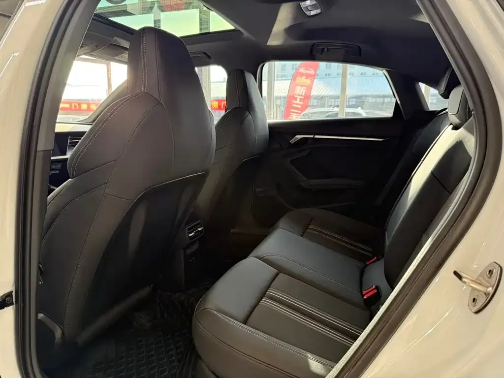 Audi A3 2022 из CN, фото 2