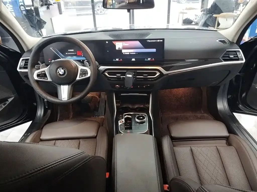 BMW 3 Series 2023 из CN, фото 6