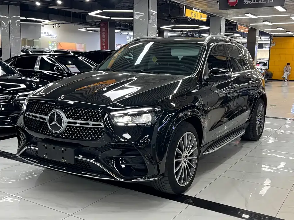 Mercedes-Benz GLE — фото 1