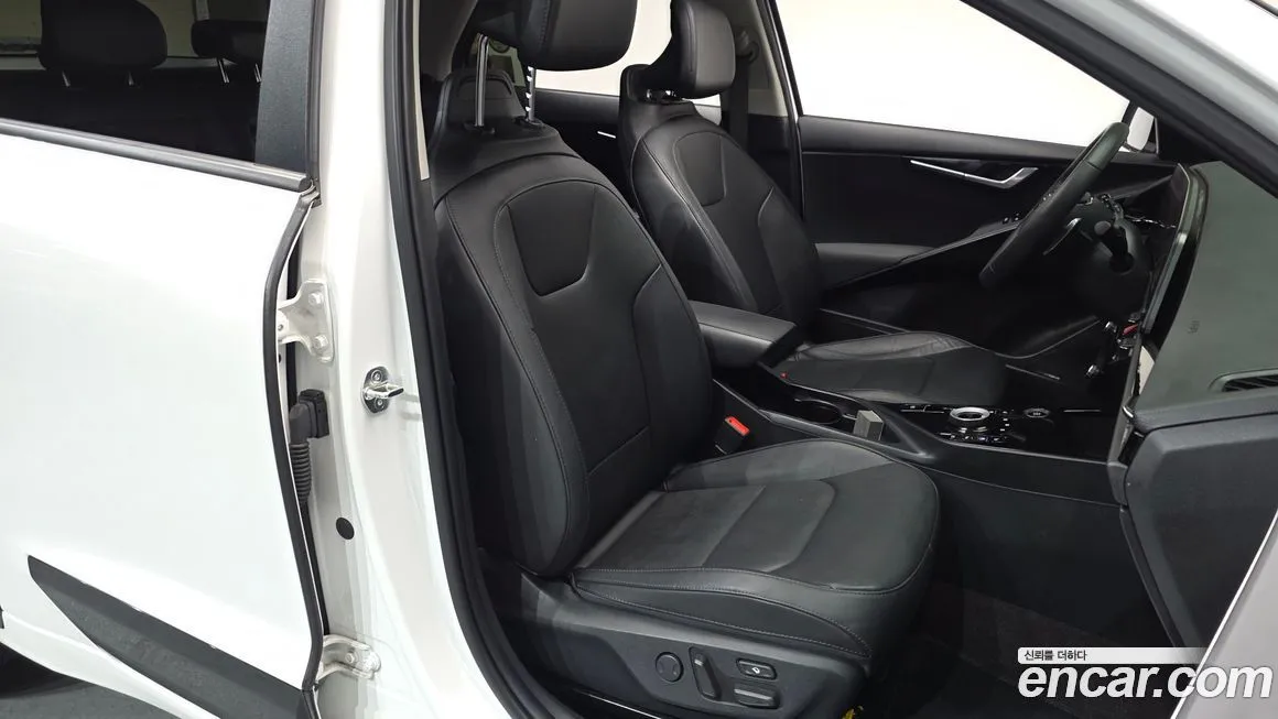 Kia Niro — фото 10