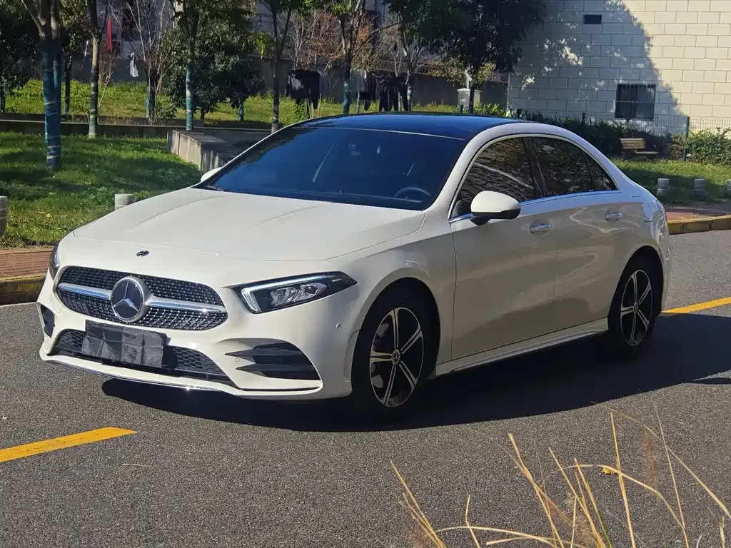 Mercedes-Benz A-Class 2023 из CN, фото 1