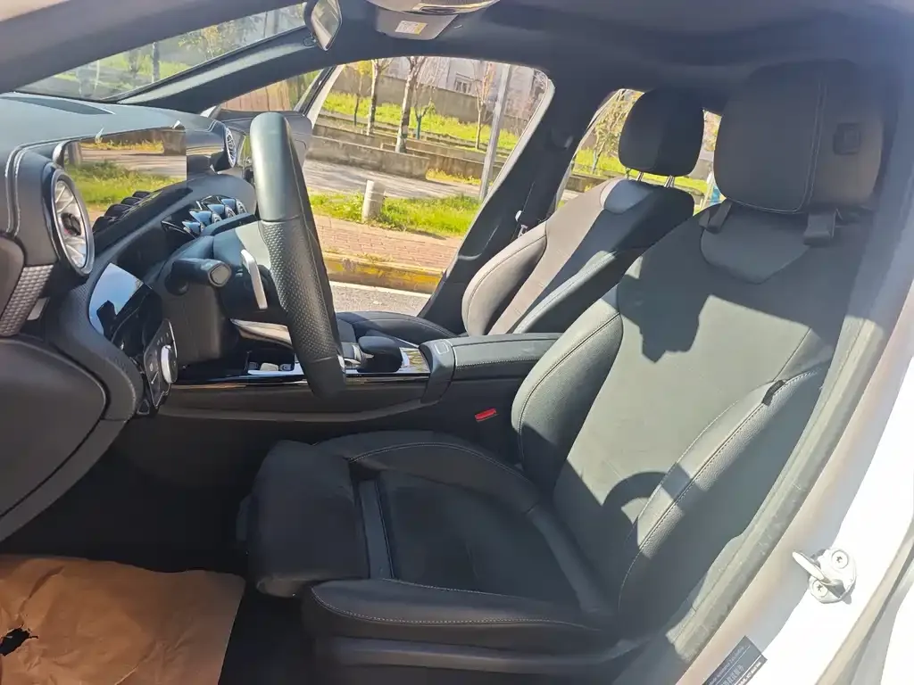 Mercedes-Benz A-Class 2023 из CN, фото 6