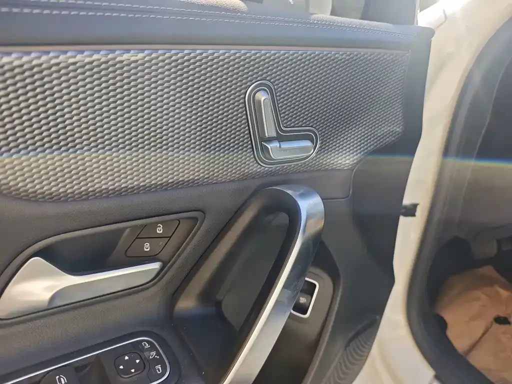 Mercedes-Benz A-Class 2023 из CN, фото 7