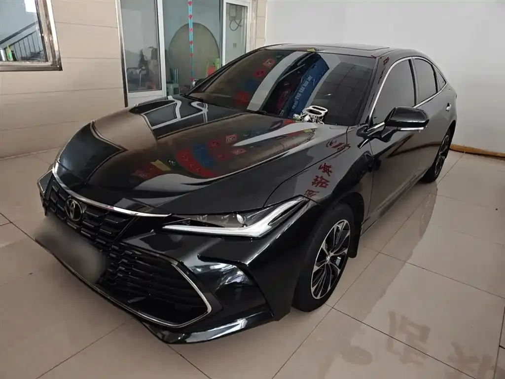 Toyota Avalon 2023 из CN, фото 1