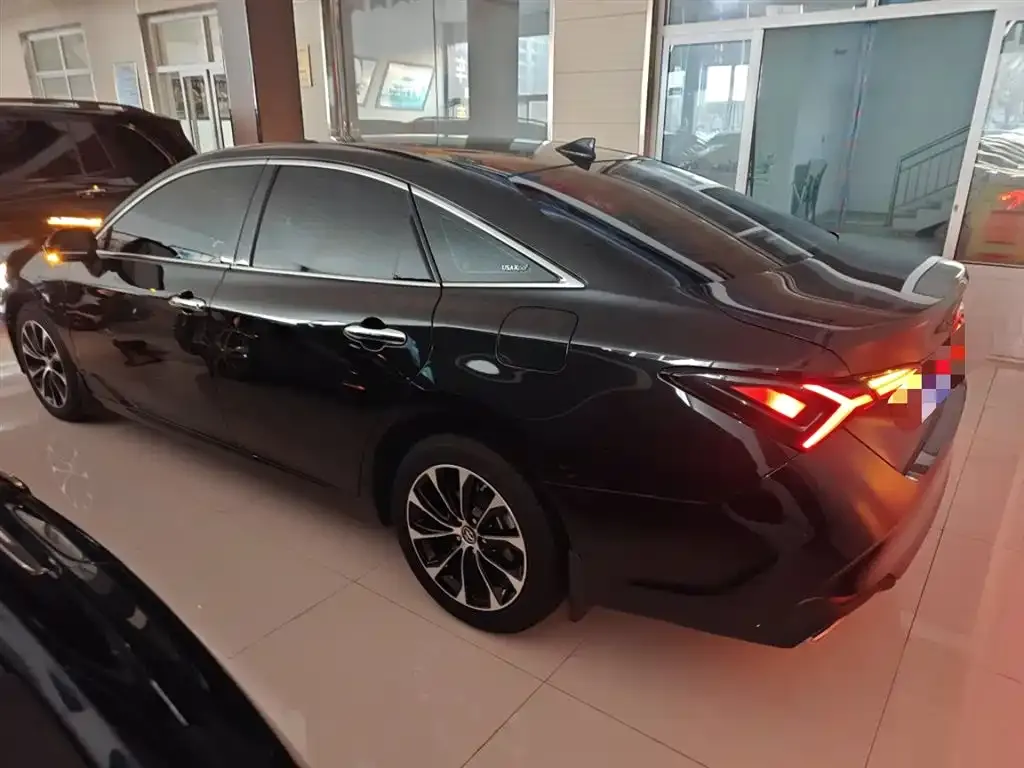 Toyota Avalon 2023 из CN, фото 9