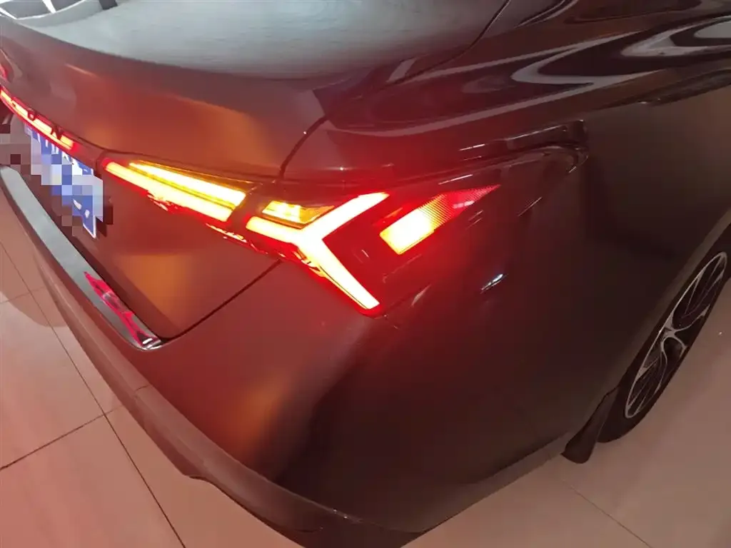 Toyota Avalon 2023 из CN, фото 3